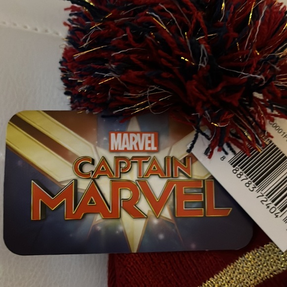 ✨Reduced NWT MARVEL beanie “ Captain Marvel “ 4 Piece Tumbler - Picture 3 of 9